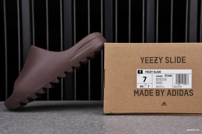 Yeezy Slide Soot Adidas G55495 0930